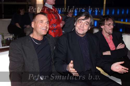 Amsterdam, 27 februari 2001
Uitreiking Edisons en Gouden Harpen
Johnny Lion  samen met Joop Oonk ( beiden oud lid van De Jumping Jewels)