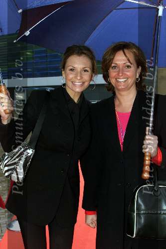 Scheveningen, 21 februari 2001
Surpriseparty Joop v d Ende in het circustheater
Leontine Borsato met zus Laura Ruiters