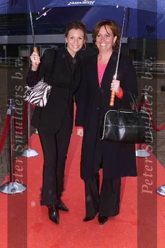 Scheveningen, 21 februari 2001
Surpriseparty Joop v d Ende in het circustheater
Leontine Borsato met zus Laura Ruiters