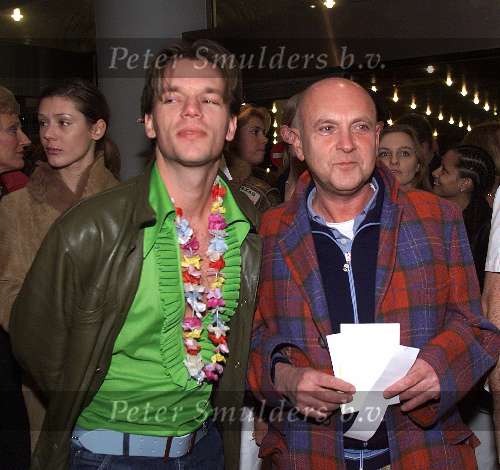 Den Haag, 24 februari 2001
Premiere film COSTA
Serge Henri Valcke met vriend