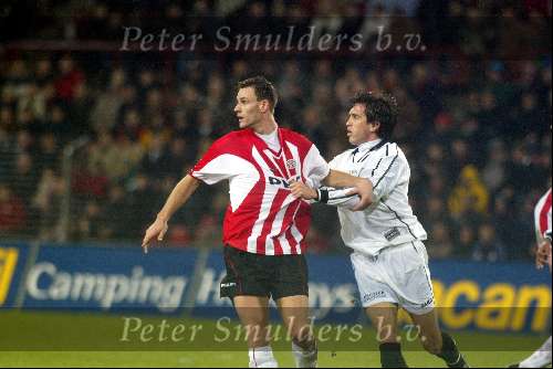 Eindhoven 26 januari 2002
PSV-NAC 3-1
Andre Ooijer   shirt trekken
