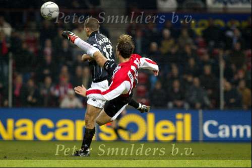 Eindhoven 30 januari 2002
PSV-Feyenoord voor de KNVB Beker
Patrick Pauwe en Arnold Bruggink