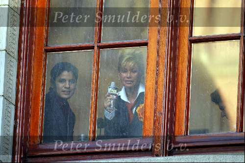 Amsterdam 2 februari 2002
Trouwen Prins Willem Alexander met Maxima
Connie Breukhoven met haar zoon