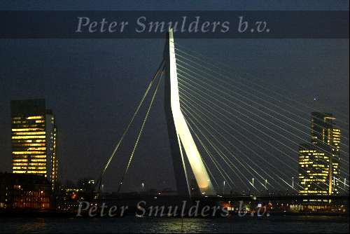 Rotterdam 10 januari 2002
SKYline Rotterdam  met erasmusbrug