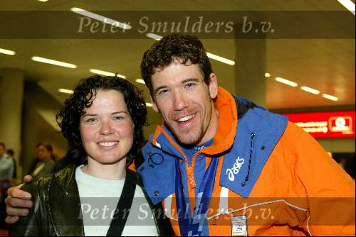Schiphol 26 februari 2002
Terugkomst sporters van de Olympische winterspelen in Salt Lake city.
Gianni Romme met vrouw