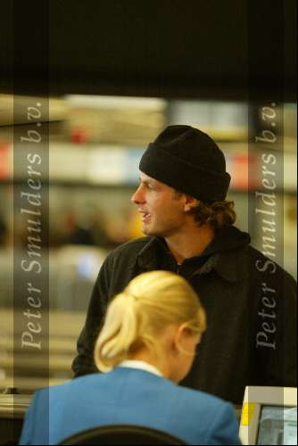 Amsterdam 24 februari 2002
John Ewbank op schiphol