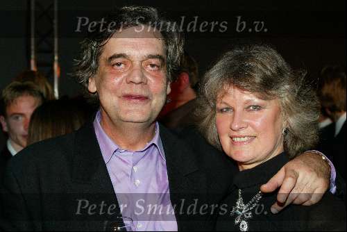 Amsterdam 27 februari 2002
Uitreiking van de edison awards in de heineken music hall.
Johnny Lion met vriendin