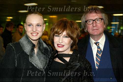 Amsterdam 27 februari 2002
Uitreiking Edison music awards in de heineken Music Hall.
Liesbeth List met man en dochter