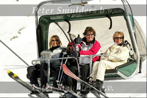 Zurs 17 februari 2002
Rene Froger en Natasja Froger Anita Meijer met kinderen
Wintersport Sneeuw Skilift