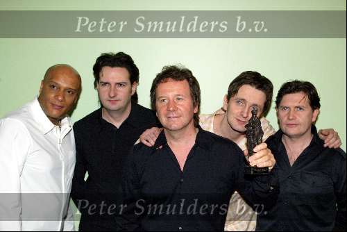 Amsterdam 27 februari 2002
Uitreiking Edison music awards in de heineken Music Hall.
Simple Minds