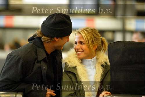 Amsterdam 24 februari 2002
Vivian Reys en John Ewbank op schiphol