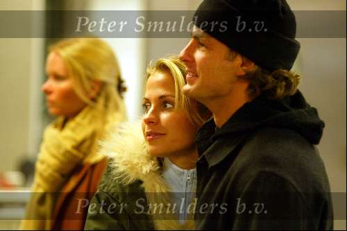 Amsterdam 24 februari 2002
Vivian Reys en John Ewbank op schiphol