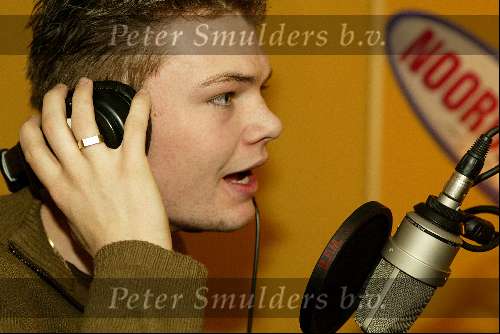 Naarden 3 januari 2003
Gordon 1e aflevering bij radio Noordzee
Bas Idols