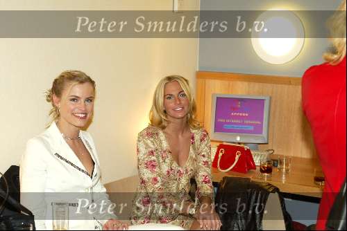 Amsterdam 13 februari 2003
Premiere Two weeks notice
Stella Gommans en Ellemieke Vermolen