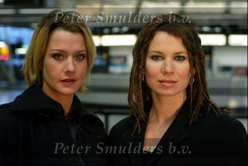 Amsterdam 13 februari 2003
Premiere Two weeks notice
Frederique Huydts en Eva Duijvestein