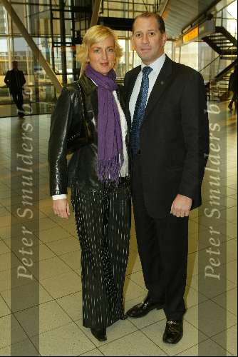 Amsterdam 13 februari 2003
Premiere Two weeks notice
Frank Schmitt met vriendin