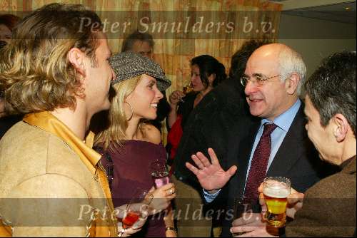 Bussum 24 februari 2003
Uitreiking van de gouden harpen
Frits Spits en John Ewbank met Vivian Reys