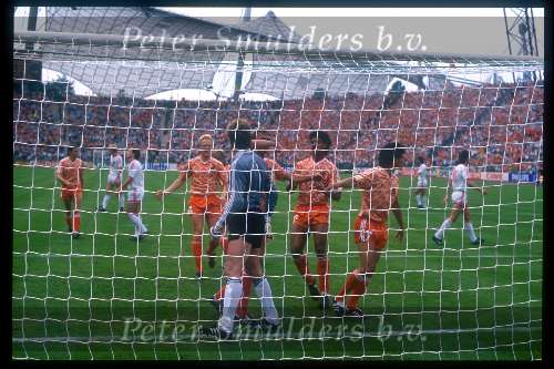 Munchen, 25 juni 1988 Finale Europees Kampioenschap 1988
Finale Nederland-Rusland, eindstand 2-0
1-0 door Ruud Gullit en 2-0 door Marco v Basten
Hans v Breukelen stopt een penalty bij de stand van 2-0