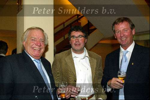 Bussum 24 februari 2003
Uitreiking van de gouden harpen
Adriaan v Toor Wil Hoebee en Harry v Hoof