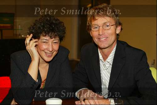 Amsterdam 10 februari 2003
Premiere Home in de meervaart
Heddy Lester rookt sigaartje en Hans Cornelisse