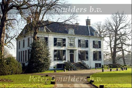 Velsen 10 februari 2003
Butler Herman (Pim Fortuyn) op de butlerschool