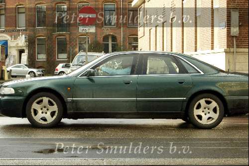 Amsterdam 5 februari 2003
John v d Heuvel in gepantserde audi A8