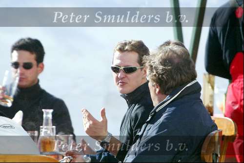 Zurs 23 februari 2003
Michael Schumacher skiend en samen met Norbert Haug
Wintersport