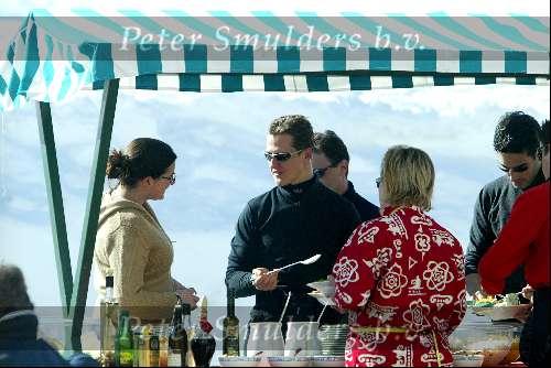 Zurs 23 februari 2003
Michael Schumacher skiend en samen met Norbert Haug
Wintersport