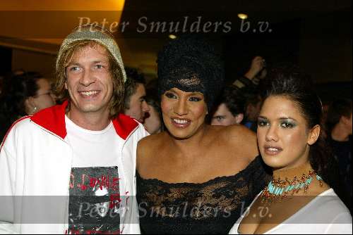 Amsterdam 13  februari 2003
Premiere ~Jackass in Pathe de Munt. 
Patty Brard met dochter Priscilla en man Rene