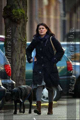 Amsterdam 13  februari 2003
Premiere ~Jackass in Pathe de Munt. 
Roos ten Brink met hond