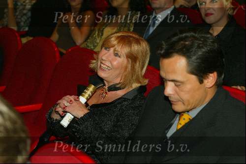 Bussum 23 februari 2003
Uitreiking van de gouden harpen
Willeke Alberti met vriend
