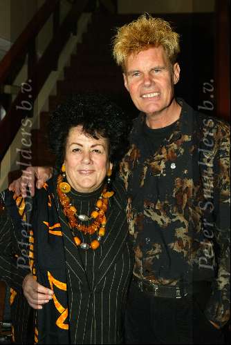 Bussum 10 februari 2004
Uitreiking van de gouden harpen in het spant.
Ad Visser met zijn vrouw