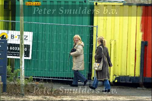 Blaricum 22 februari 2004
Anita Meijer met dochter Patty en ex man Ton de Leeuwe bij het ziekenhuis Gooi-noord.