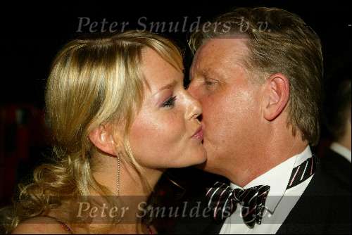 Amsterdam 9 februari 2004
Premiere FEESTJE in Tuschinski.
Chantal Janzen met vader