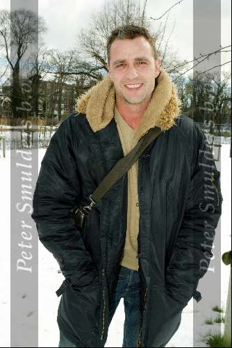 Amsterdam 26 februari 2004
Presentatie Bobo\'s in de bush. Chris Tates in de sneeuw