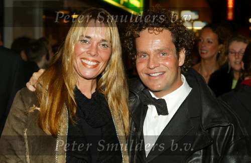 Amsterdam 9 februari 2004
Premiere van FEESTJE in Tuschinski Amsterdam.
Dirk Zeelenberg met vriendin