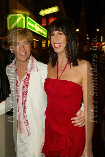 Amsterdam 9 februari 2004
Premiere FEESTJE in Tuschinski.
Antonie Kamerling en Isa Hoes