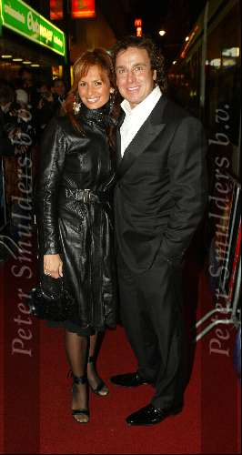Amsterdam 9 februari 2004
Premiere FEESTJE in Tushinski.
Marco Borsato en Leontine Borsato