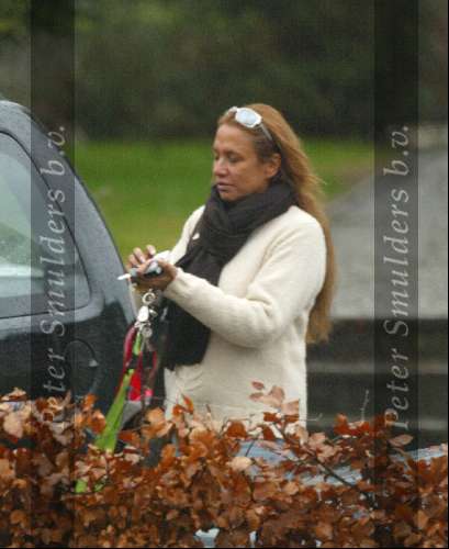 Hilversum 17 januari 2004
 Patty Brard
Peter Smulders bv