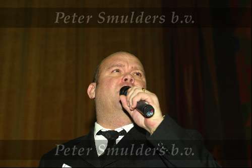 Amsterdam 9 februari 2004
Premiere FEESTJE in Tuschinski.
Paul de Leeuw