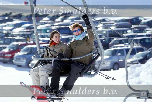 Zurs 15 februari 200
Prinses Caroline v Monaco op vakantie met Ernst van Hannover en Prins Prins Albert Pierre en Prinses Alexandra.
Wintersport
