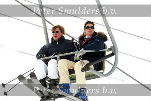 Zurs 13 februari 2004
Prinses Caroline van Monaco en haar man Ernst van Hannover in skilift  Wintersport
