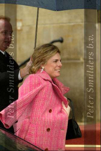 Amsterdam 6 februari 2004
Verjaardag van Koningin Beatrix op paleis op de dam.
Prinses Laurentien