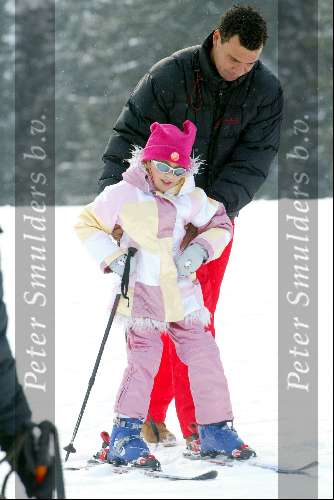 Lech 29 februari 2004
Ruud Gullit op skivakantie in Lech met Estelle en Joelle
Wintersport