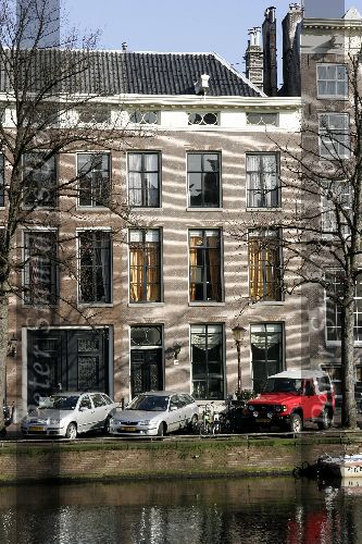 Amsterdam 6 augustus 2005
Huis Adam Curry, Keizersgracht 499 1.600.000 euro