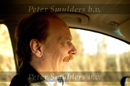 St Georges 28 februari 2003
Prinses Margarita met haar hond op weg naar het politieburo
Bert v Empelen