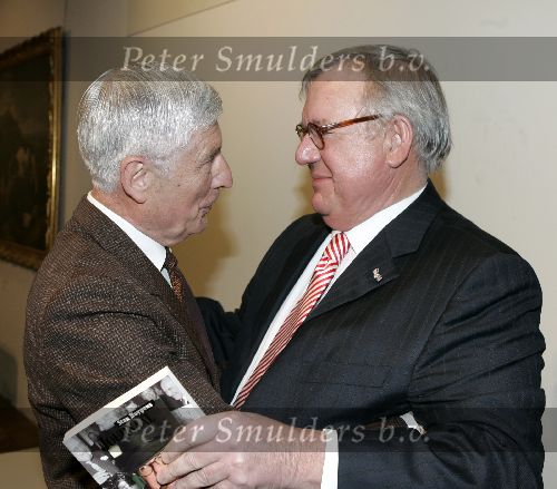 Amsterdam 24 februari 2005
Presentatie boek Thomas Lepeltak bij Sotheby\'s
Dries v Agt