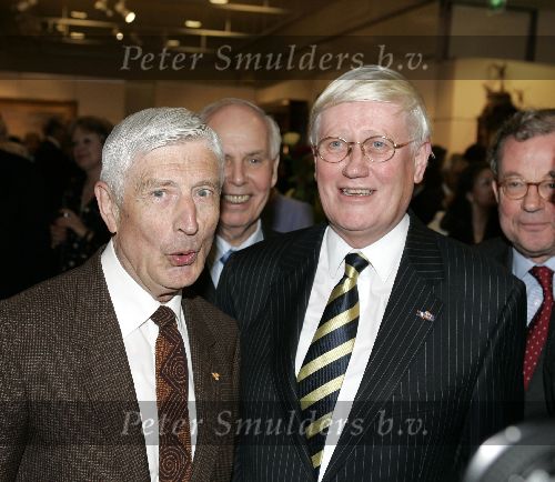 Amsterdam 24 februari 2005
Presentatie boek Thomas Lepeltak bij Sotheby\'s
Hans Wiegel en Dries v Agt