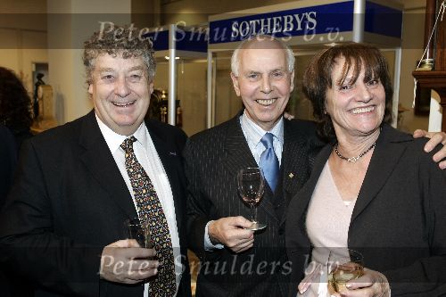 Amsterdam 24 februari 2005
Presentatie boek Thomas Lepeltak bij Sotheby\'s
Fred Stoeltie en Tony Eyk met vrouw