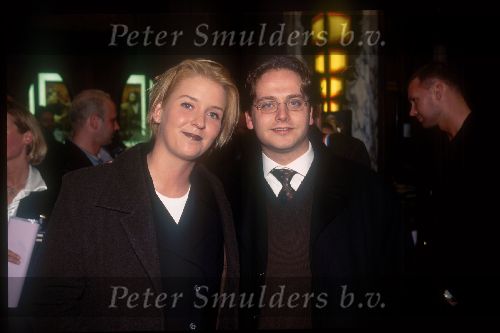 Guus Meeuwis met zijn vrouw


PETER SMULDERS BV